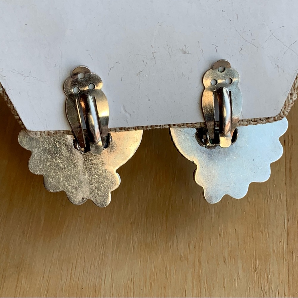 Taxco Sterling Silver Star Burst Clip Earrings - Picture 3 of 7